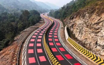Jalan Berwarna, inovasi ‘Bina Marga’ India ini Bisa Bikin Kendaraan Melambat Sendiri